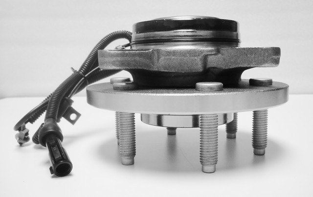  530692 Wheel Bearing and Hub Assembly For FORD,LINCOLN